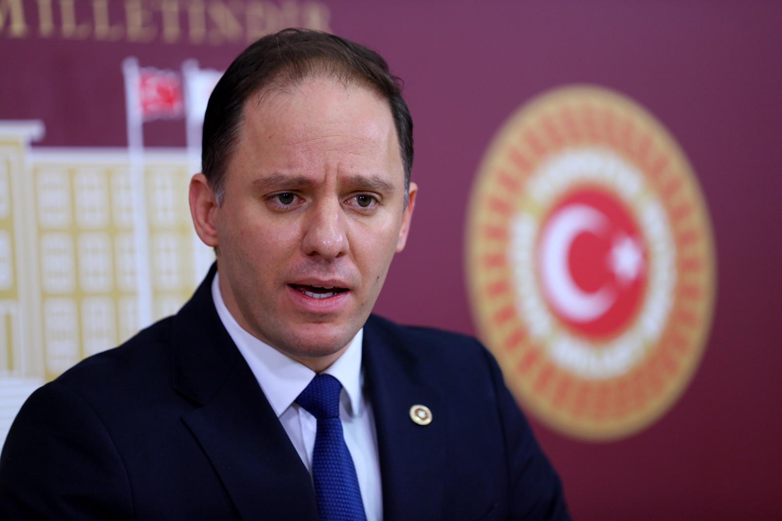 CHP'li Yavuzyılmaz'dan 'Göle Dönen Antalya-Konya Yolu' İçin Suç Duyurusu: Üç Bakan ve Müteahhit Firma Hedefte